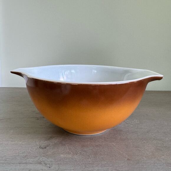 PYREX Cinderella Mixing Bowl Brown Old Orchard Ombre 1.5 Quart USA Vintage - Picture 1 of 12